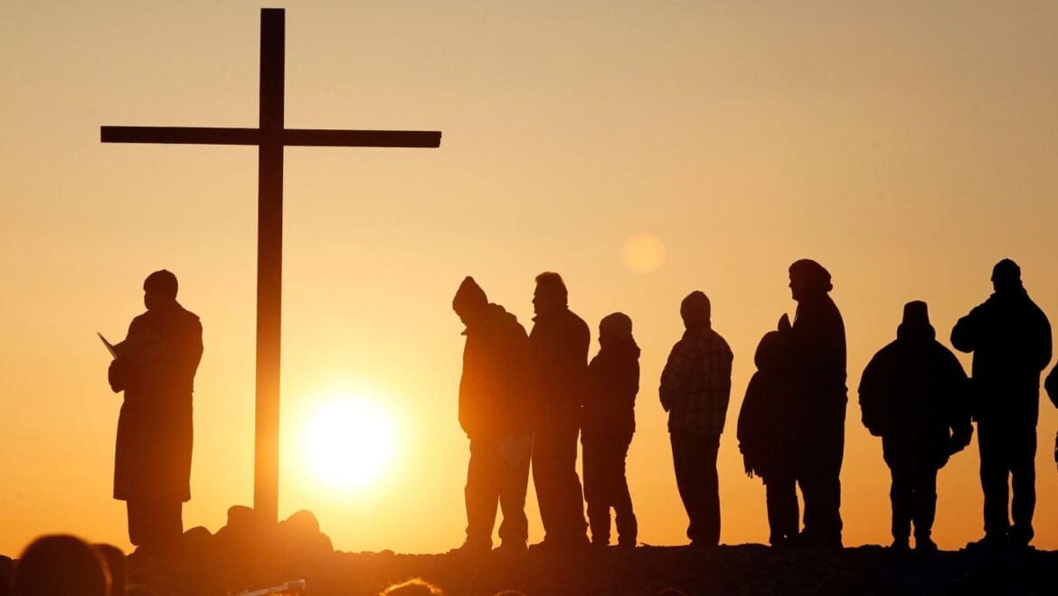 230405164937-01-christianity-decline-easter